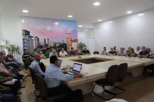 Prefeitura de Chapec&oacute; far&aacute; monitoramento de frota e adquire 200 c&acirc;meras para seguran&ccedil;a p&uacute;blica