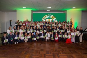 Secretaria de Educação promove cerimônia de entrega do Selo Gestor Nota 10