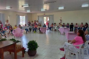 Sa&uacute;de realiza a&ccedil;&atilde;o do Outubro Rosa no CSF Sede Figueira