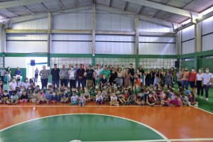 Inaugurada quadra coberta do CEIM Aquarela