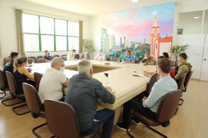 Trabalhador poder&aacute; voltar ap&oacute;s cinco dias do in&iacute;cio dos sintomas de Covid, com teste