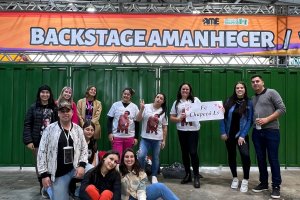 Fãs de Luan Santana aguardam ansiosos pela grande apresentação