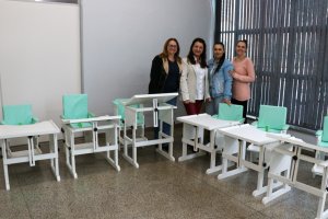 Secretaria de Educação adquire mesas e cadeiras adaptadas para crianças especiais