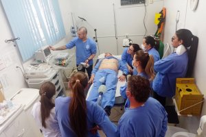 Sa&uacute;de promove educa&ccedil;&atilde;o continuada para equipes do PA Efapi