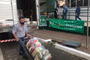 Chapec&oacute; recebe cestas b&aacute;sicas do Programa Agro Fraterno