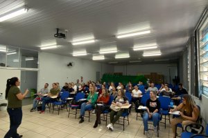 Secretaria de Educação realiza capacitação em avaliações