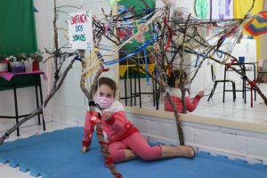 Estudantes do CEIM do Com&eacute;rcio criam "Barraca dos Sonhos"