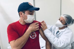 Vigil&acirc;ncia baixa intervalo de vacina da segunda dose