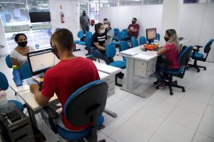 Chapec&oacute; tem 961 vagas de emprego