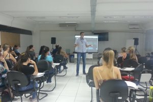 Profissionais de sa&uacute;de recebem capacita&ccedil;&atilde;o