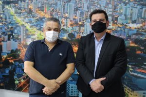 Novo Diretor de Polícia da Fronteira trata de parcerias com Prefeito de Chapecó