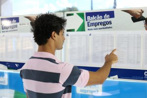 Mais de 195 vagas abertas no Balc&atilde;o de Empregos
