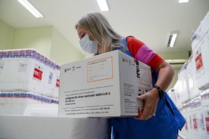 Regi&atilde;o de Chapec&oacute; receber&aacute; 5.360 doses de vacina no primeiro lote