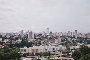 Prefeito anuncia toque de recolher e fechamento do com&eacute;rcio