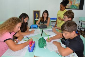 Interc&acirc;mbio cultural: Alunos de Chapec&oacute; e da Col&ocirc;mbia se correspondem por cartas