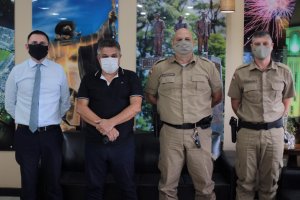 Prefeito recebe novo comando da Polícia Militar