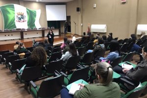 Profissionais da Assist&ecirc;ncia Social realizam curso de qualifica&ccedil;&atilde;o