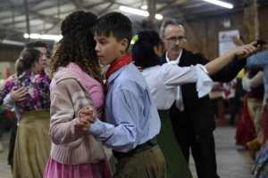 Crian&ccedil;as conhecem CTG atrav&eacute;s de atividades do Projeto Crian&ccedil;a Farroupilha