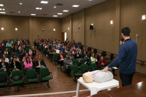 Gestores escolares participam de capacitação em primeiros socorros