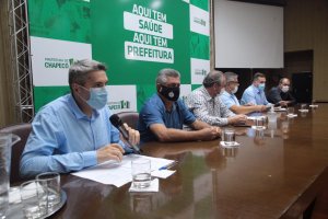 Decreto fecha casas noturnas, boates, bailões e pubs