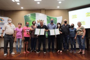 Sancionadas leis dos projetos �Novo Ciclo� e �De Olho no Futuro�