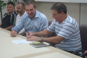 Prefeitura assina conv&ecirc;nio com modalidades esportivas em Chapec&oacute;