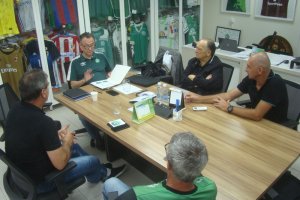Chapecoense oficializa patroc&iacute;nio ao voleibol de Chapec&oacute;