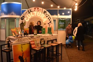 Evento com autores valoriza a literatura local na Efapi 2023