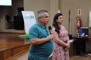 Chapec&oacute; reajusta sal&aacute;rio de professores a R$ 6,8 mil