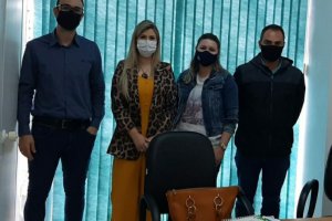 Diretoria de Regulariza&ccedil;&atilde;o Fundi&aacute;ria e Habita&ccedil;&atilde;o recebe representantes da Casan