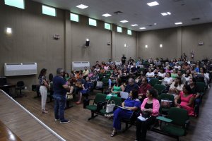 Educa&ccedil;&atilde;o de Chapec&oacute; tem refor&ccedil;o de 66 professores que tomaram posse nesta sexta-feira