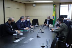 Em Bras&iacute;lia, prefeito Jo&atilde;o Rodrigues anuncia projeto de nova pista de skate
