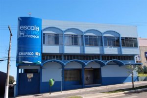Escola de Artes realiza oficina de Pequenos Vidreiros