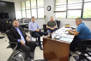 Prefeito recebe superintendente regional da Pol&iacute;cia Cient&iacute;fica