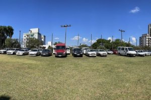 Prefeitura de Chapec&oacute; far&aacute; leil&atilde;o de carros, caminh&otilde;es, pneus e sucata