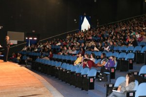 Professores estudam a Base Nacional Comum Curricular