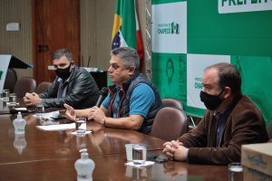 Administração faz reunião com fornecedores