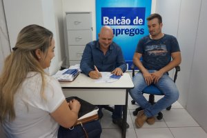 Mais de 200 vagas abertas no Balcão de Empregos