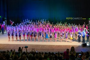 Espet&aacute;culo de Gin&aacute;stica R&iacute;tmica encanta o p&uacute;blico em Chapec&oacute; 