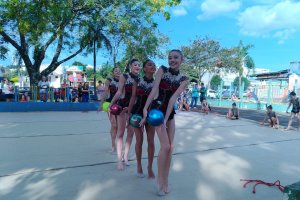 Treino de Gin&aacute;stica &eacute; aberto &agrave; comunidade