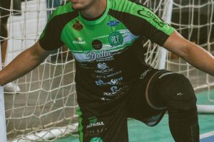 Goleiro Glauber vive a expectativa da estreia