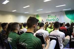 Atletas participantes do JASC s&atilde;o homenageados em Chapec&oacute;