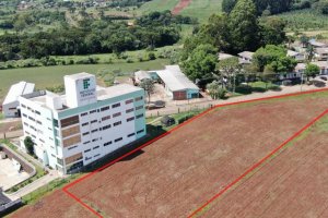 Presidente anuncia ao prefeito de Chapec&oacute; a desapropria&ccedil;&atilde;o de &aacute;rea para ampliar o IFSC