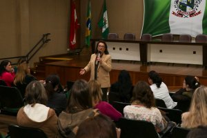 Turmas de Educa&ccedil;&atilde;o Infantil municipal ter&atilde;o aulas de ingl&ecirc;s e arte
