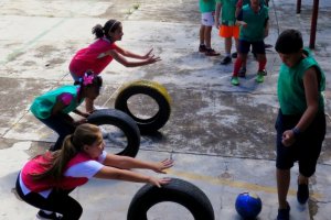 Jogos Cooperativos animam crian&ccedil;as da EBM Jacob Gisi