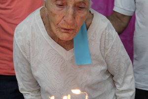 Idosa comemora 100 anos