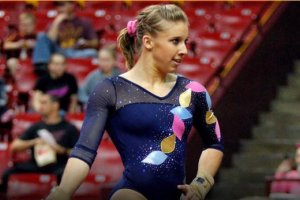 HISTÓRIAS DOS JASC  Ginasta americana ajudou Chapecó a conquistar prata por equipe