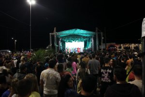 Guilherme e Santiago fazem show do Natal do Brasil no parque Edir de Marco