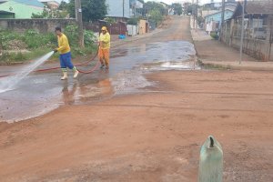 Defesa Civil atendeu hoje 32 ocorr&ecirc;ncias e distribuiu 200m&sup2; de lona em &aacute;reas afetadas