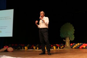 Ideias Al&eacute;m do Giz re&uacute;ne  professores da rede municipal